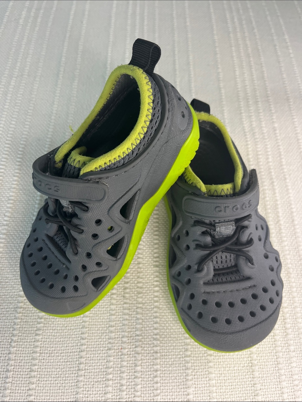 CROCS Kids toddler size 8, Gray & Lime Water Swift water Expedition, water shoes